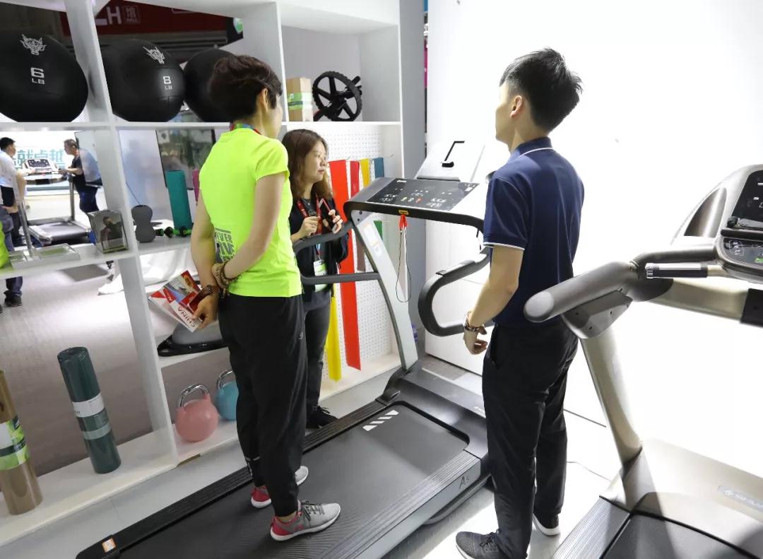 健身器材-YABO.COM阿里语音智能A5跑步机